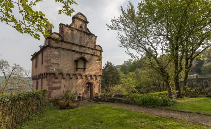 Maison des païens et jardin des païens